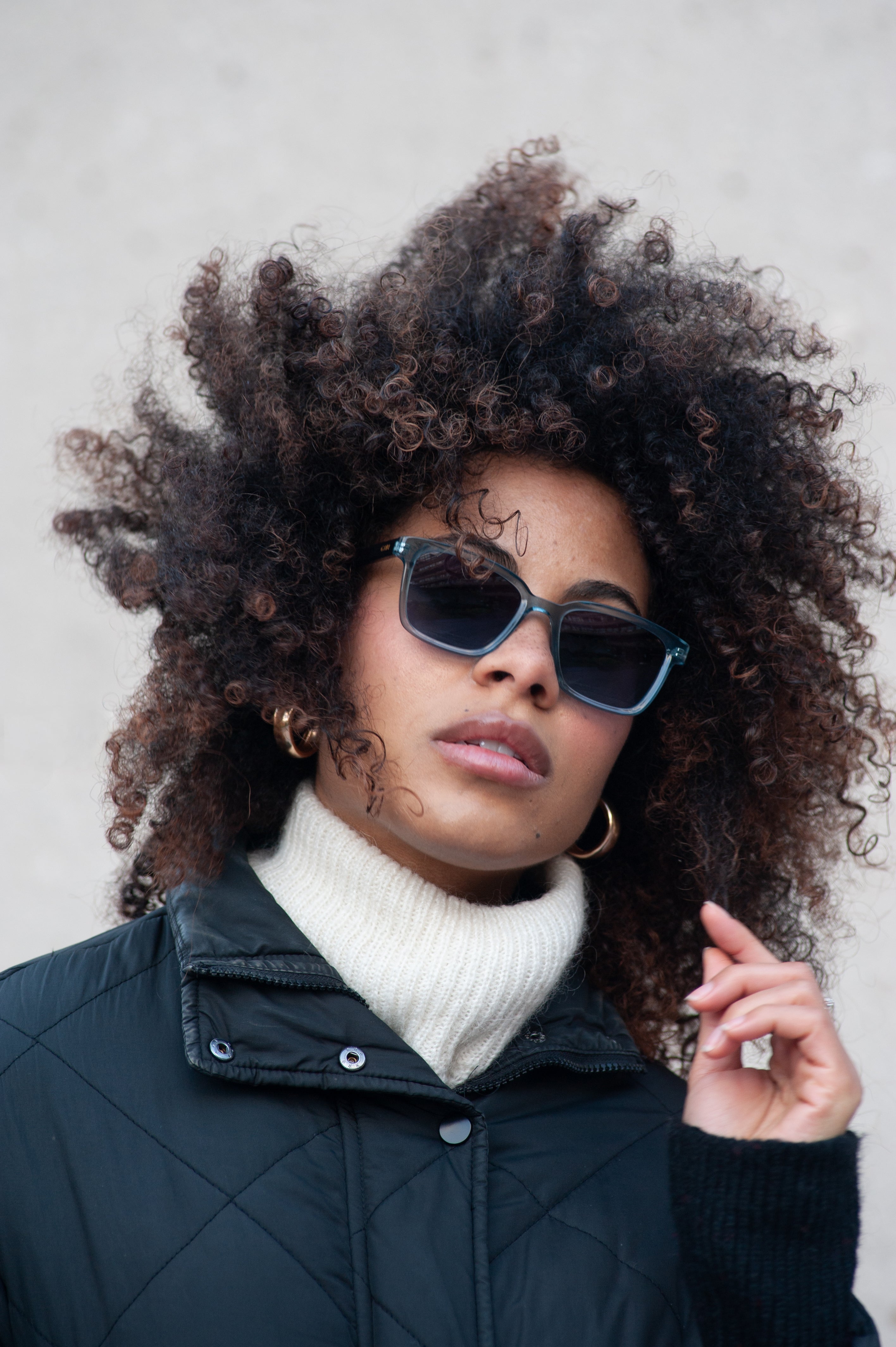 Navigating the Latest Eyewear Trends: Styles That Define Fashion – Gabi